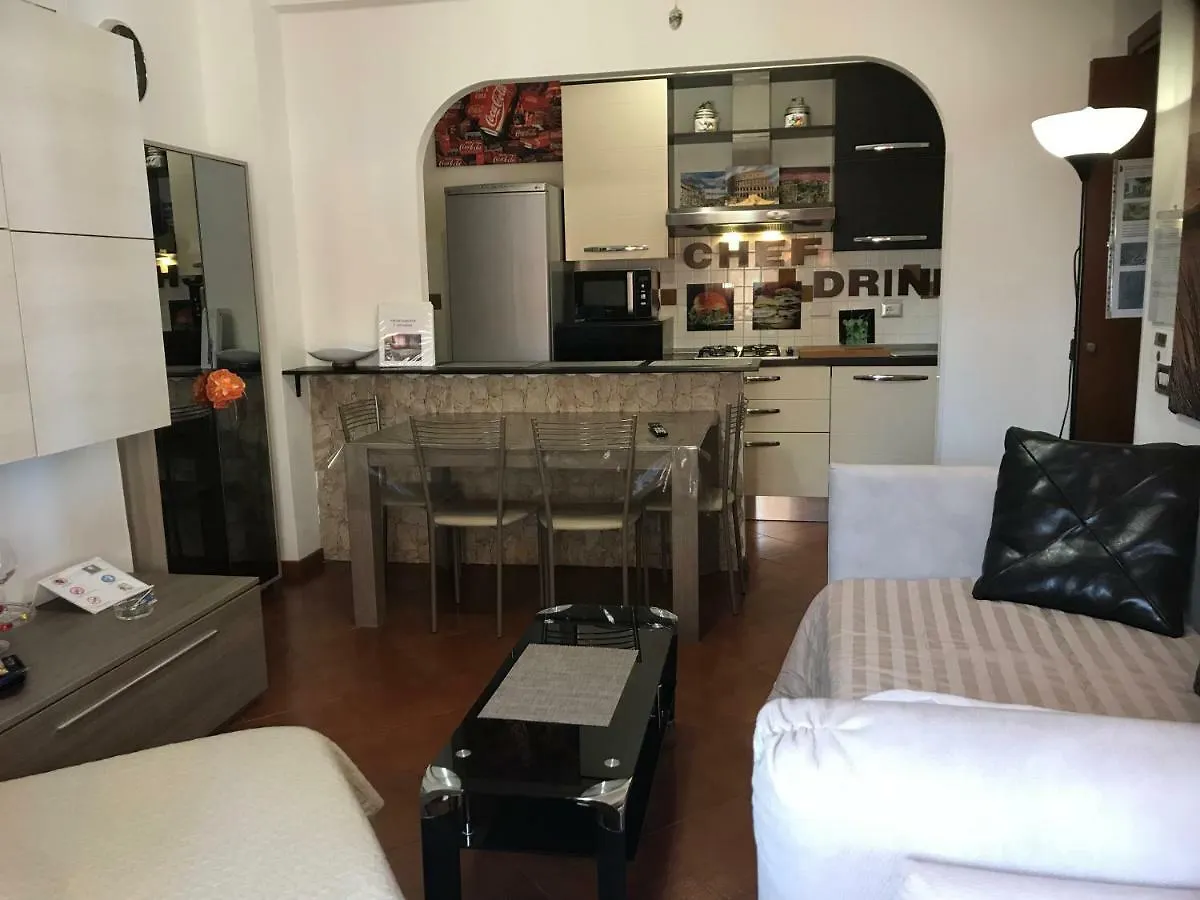 Appartamento S.Giovanni Рим 0*,